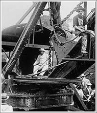 teddy-roosevelt-on-steam-shovel-s